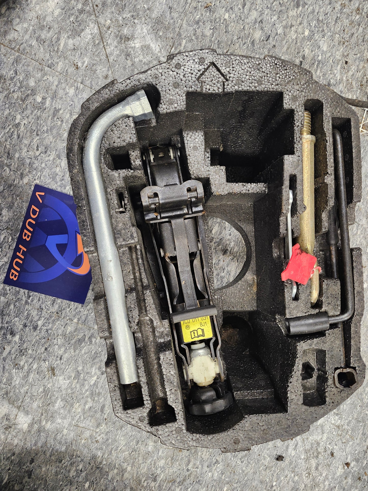 New Beetle Spare Tire Tool KIT