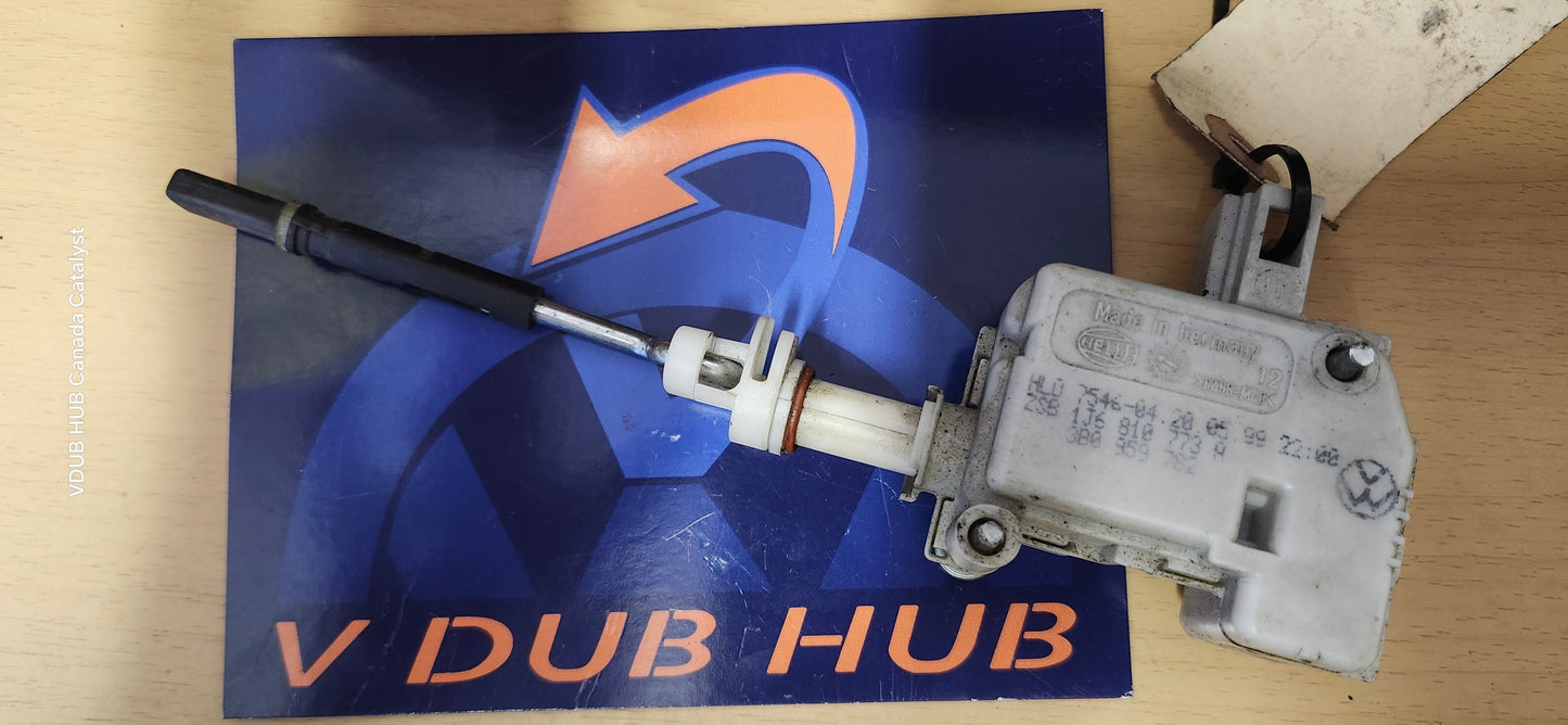 MK4 B5.5 Fuel Door Actuator 3B0959782