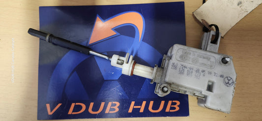 MK4 B5.5 Fuel Door Actuator 3B0959782