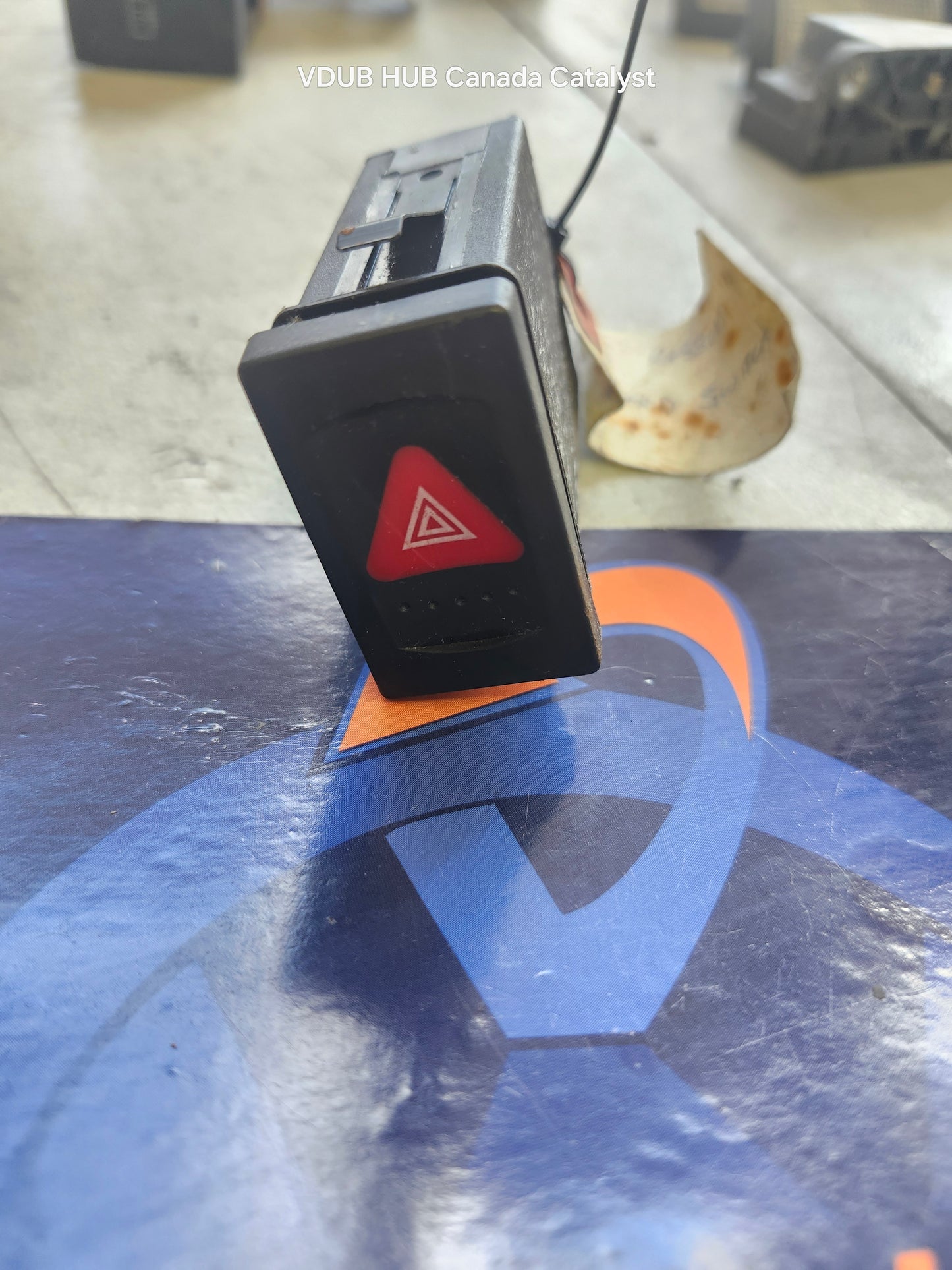 B5.5 Hazard SWITCH 3B0953235B
