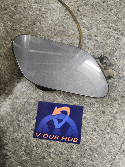 Mk7 golf wagon fuel door