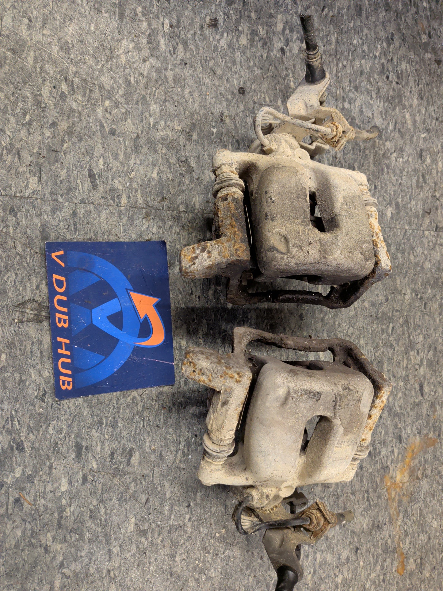 Mk5 Jetta rear caliper set
