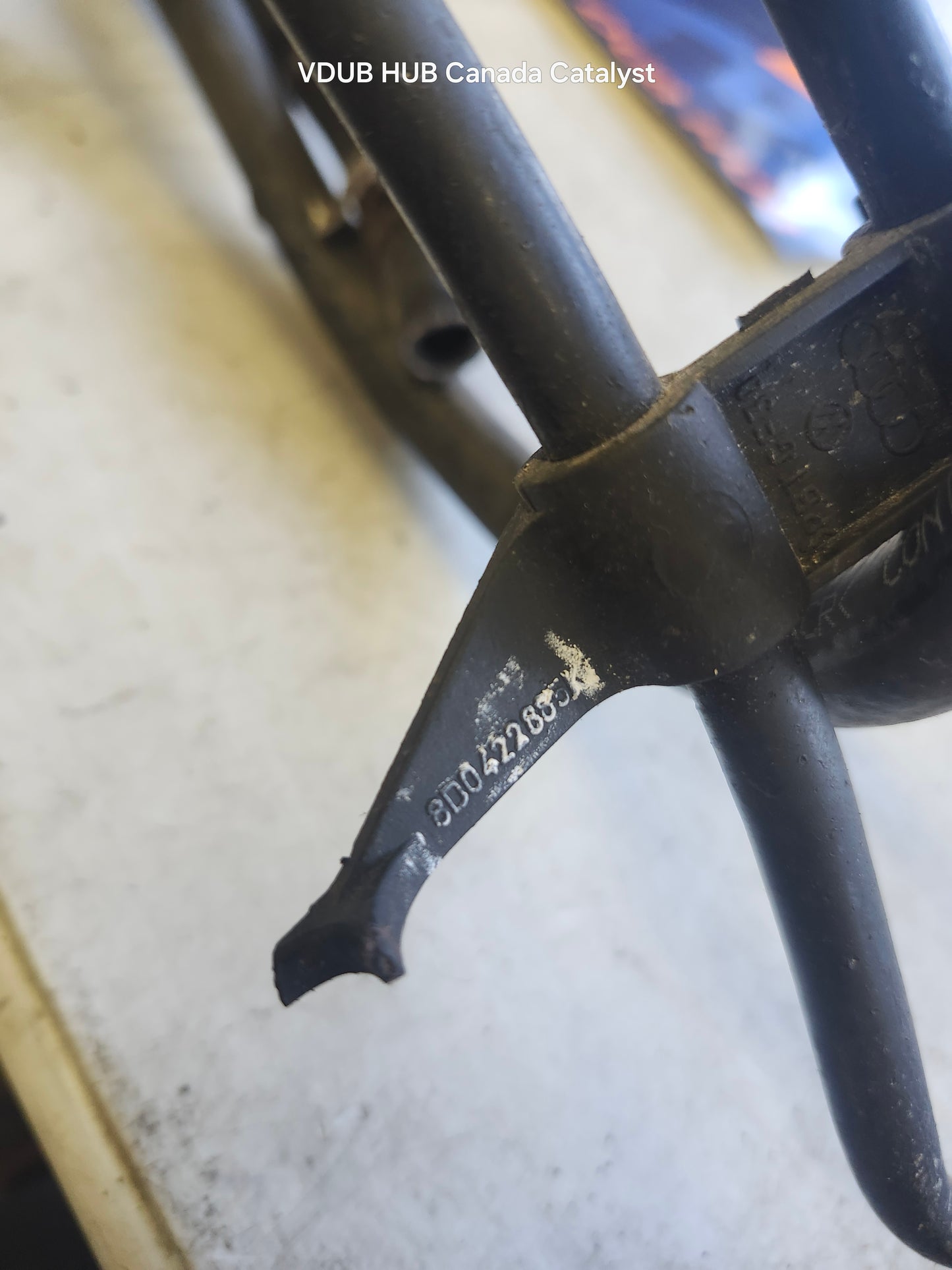 B5.5 Power Steering Return LINE 8D0422885K