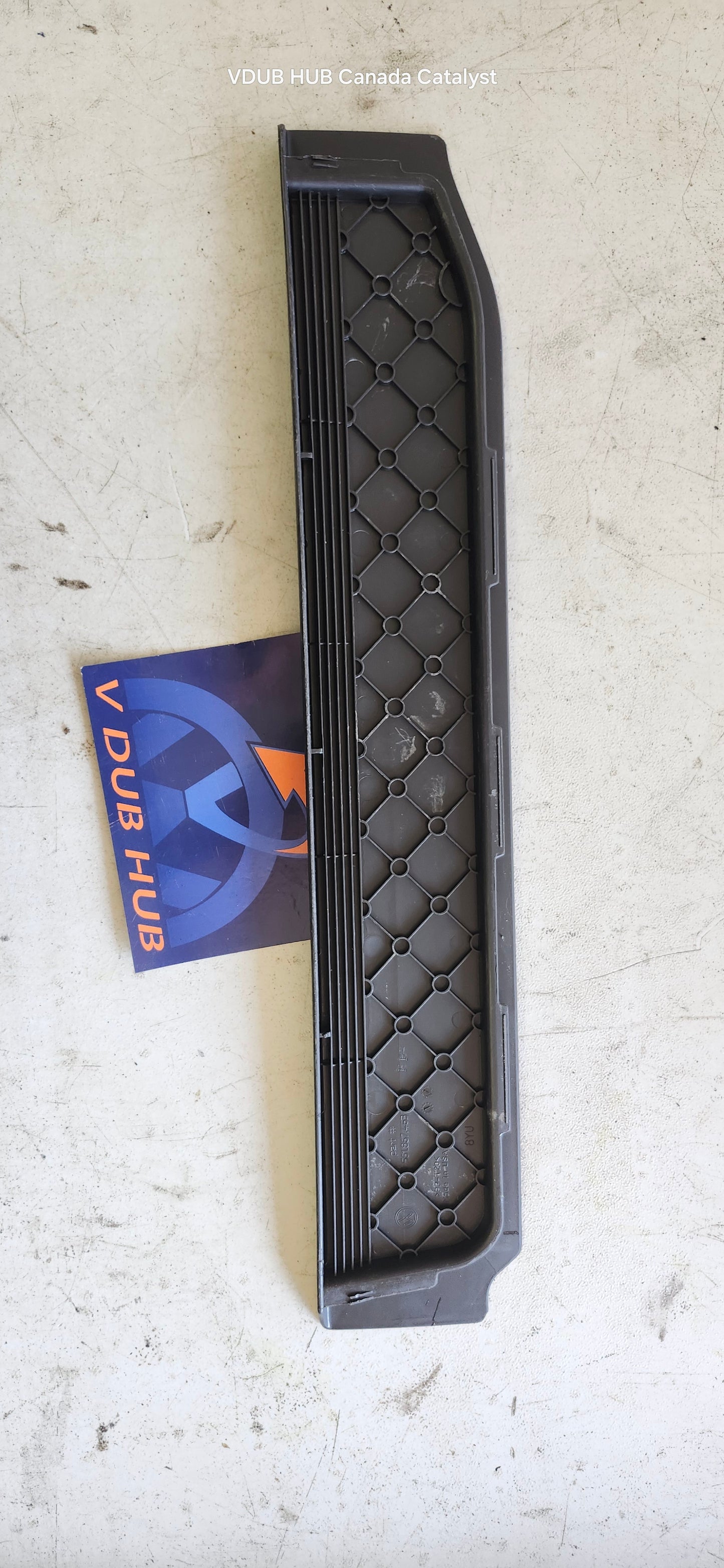 B7 Floor Trim 561867463