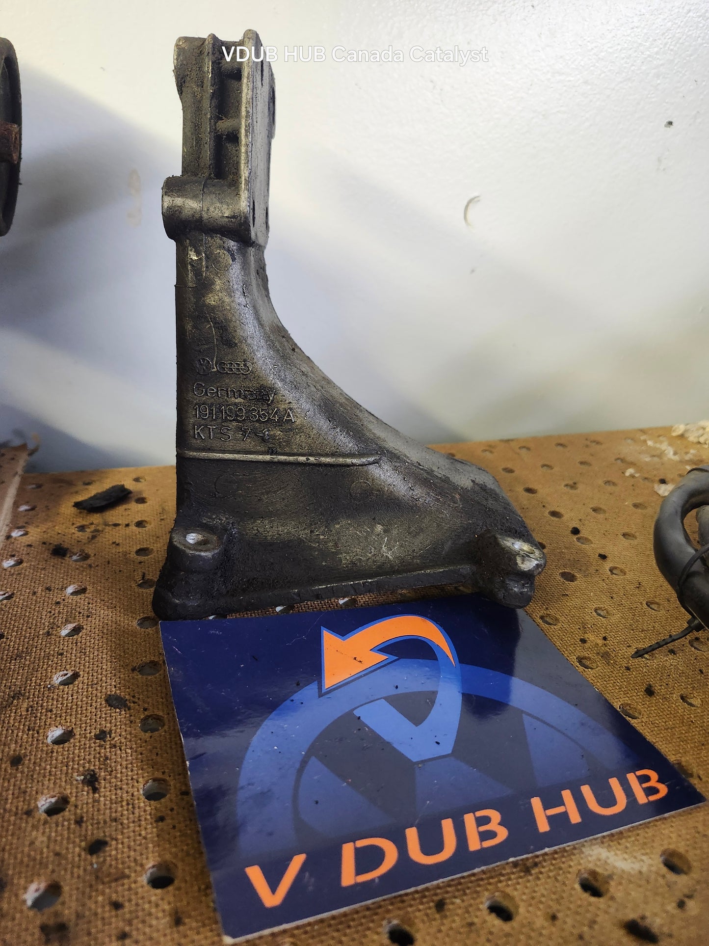 MK2 Side mount BRACKET 191199354A