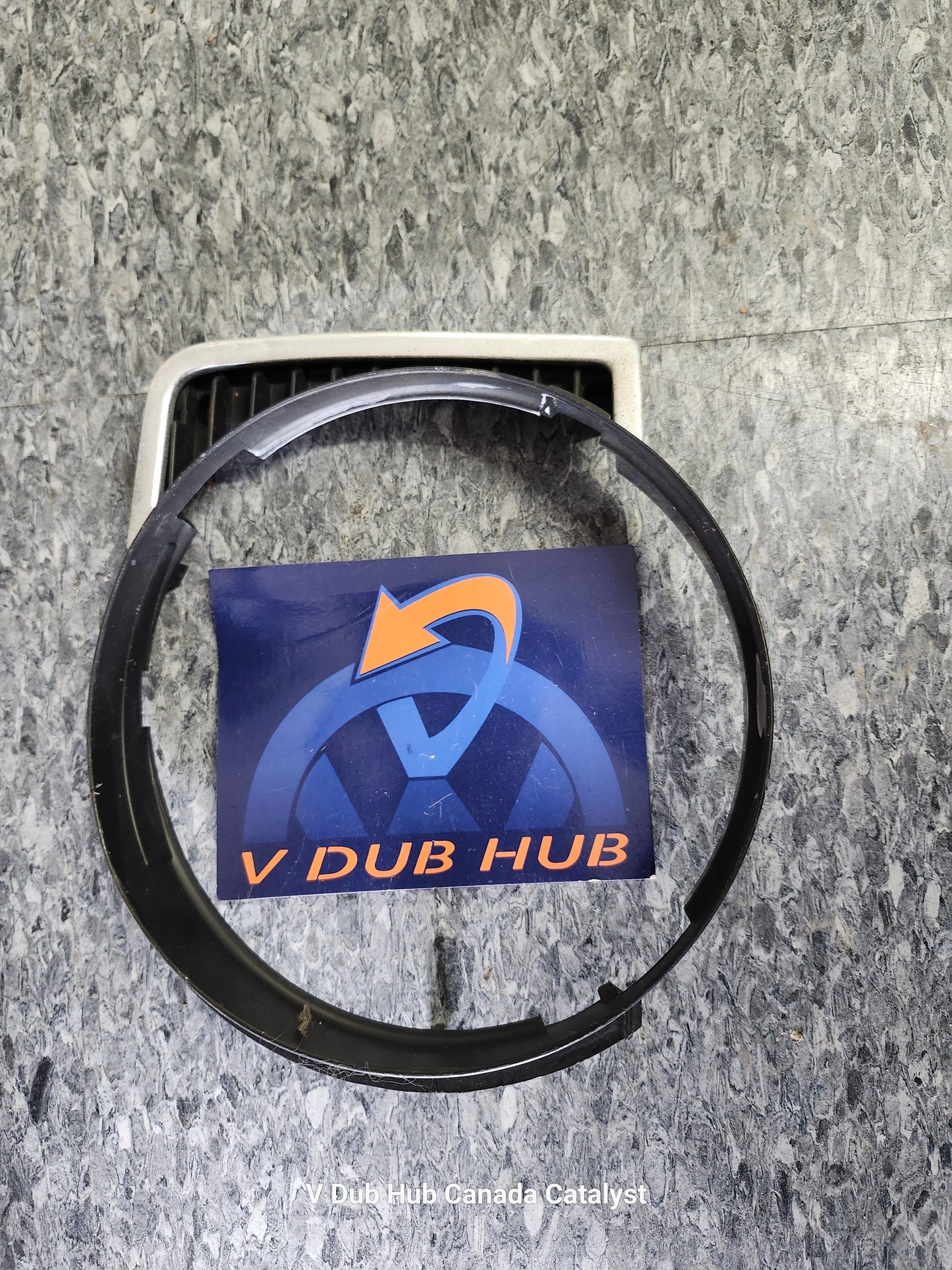 MK1 Cabriolet pass Headlight TRIM 171853655B