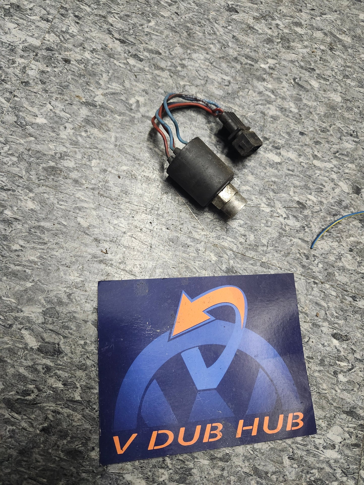 T4 eurovan a/c pressure switch 357959139C