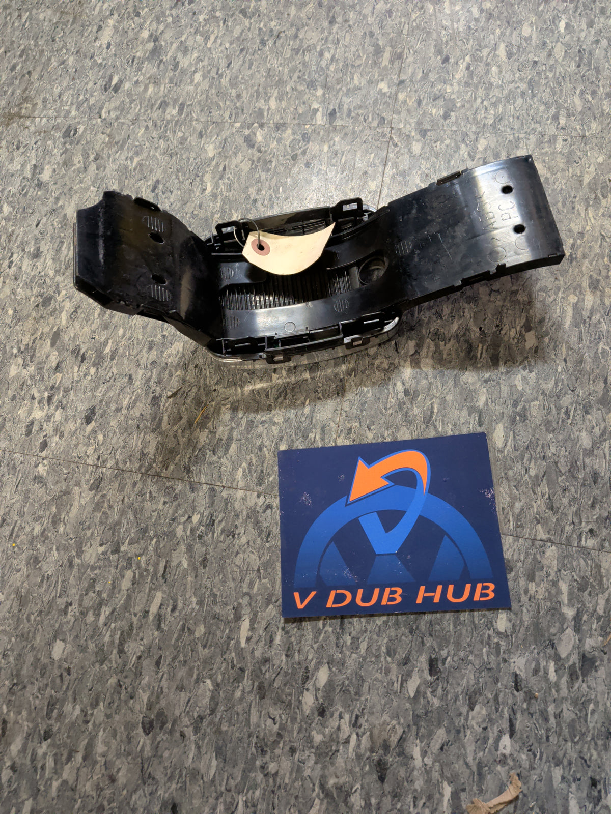 B5.5 4 Shifter and TRIM 3B0713111P