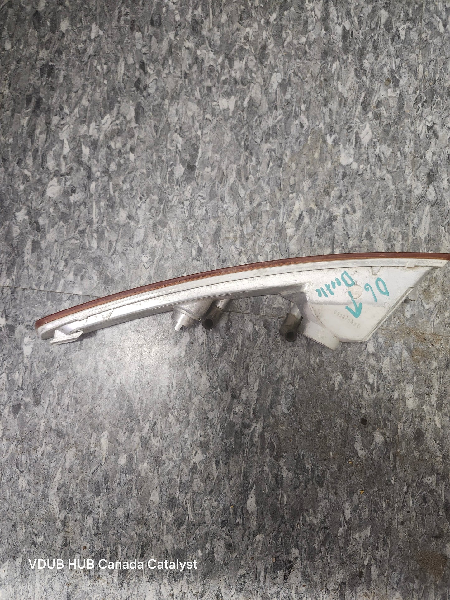 New Beetle Front Passenger Marker Light LENS 1C0953042