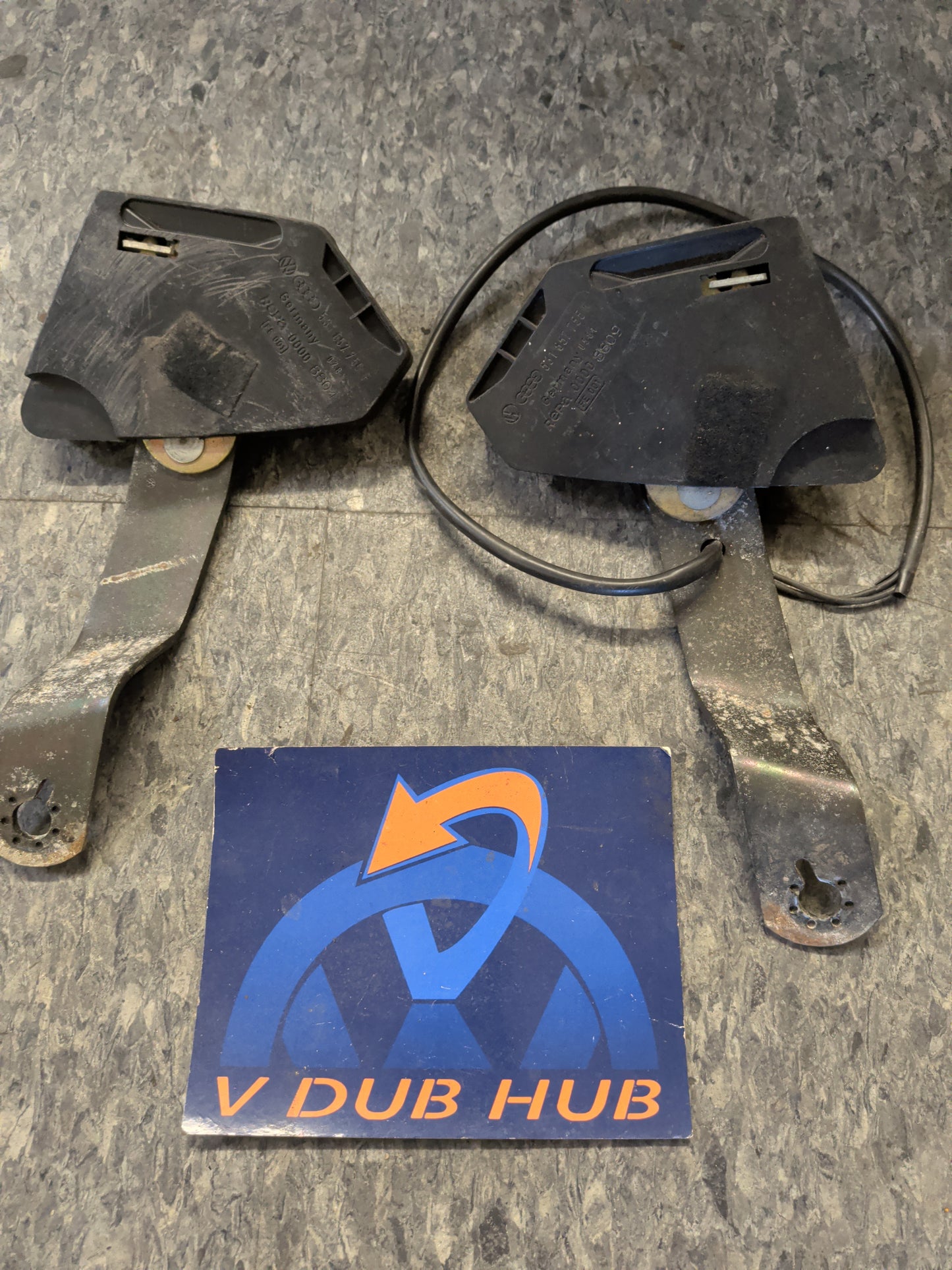Mk1 seatbelt clasp set