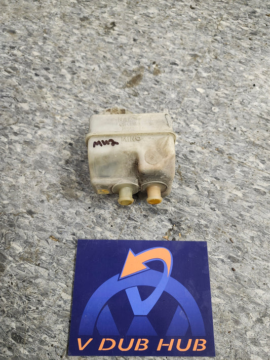 Mk2 master cylinder reservoir
