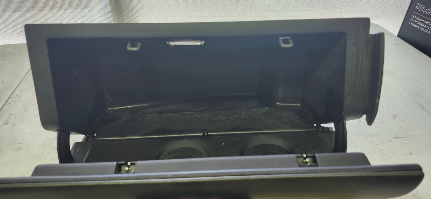B3 Glove Box 357857103A