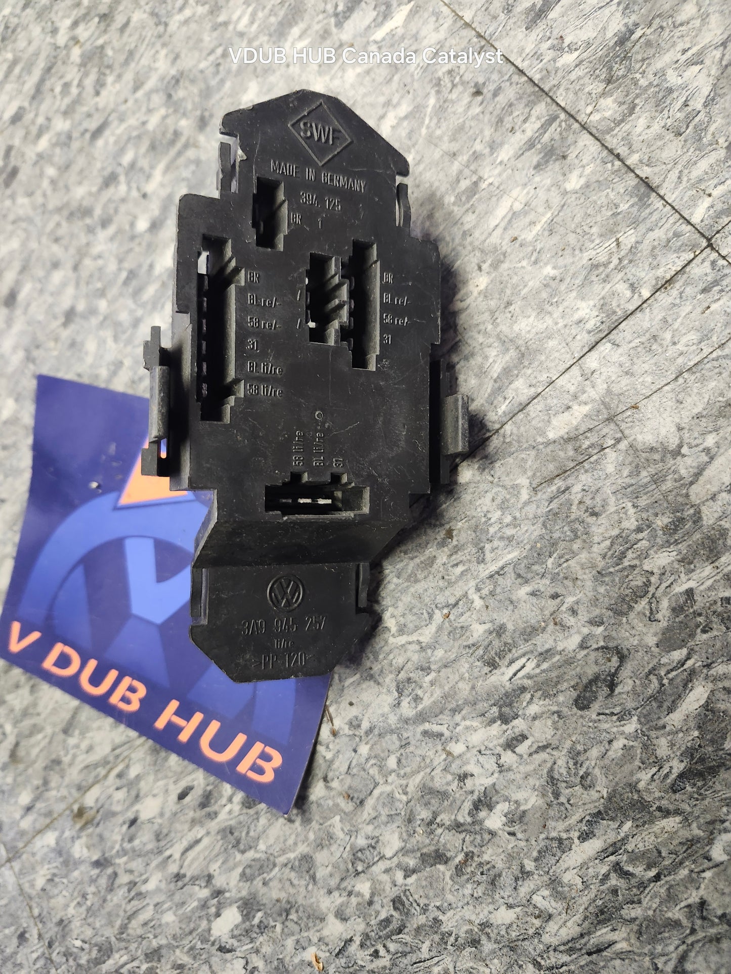 B4 REAR TAIL BULB TRAY 3A9945257