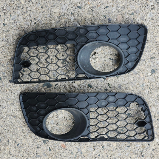 MK5 Fog Grille Set (imperfect)