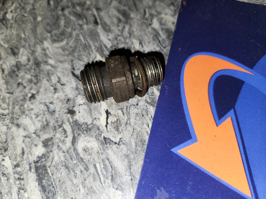 Turbo oil feed union