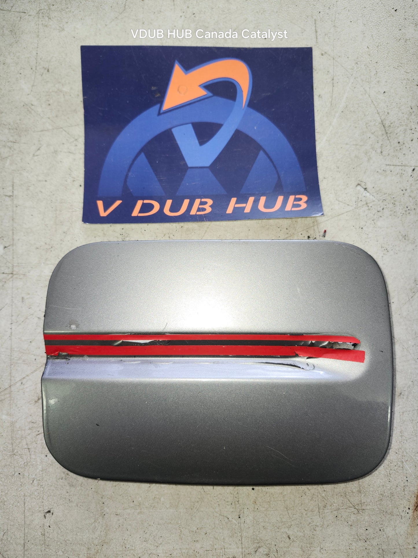 B3 Fuel DOOR 357809905 with red pin stripe