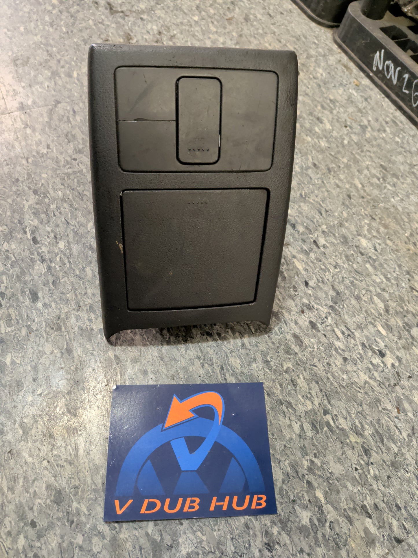 B5.5 rear ash tray and lighter