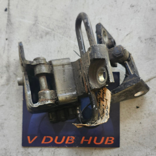 MK5 Front Passenger Door Hinge SET 1K0831412P & 1K0831402L