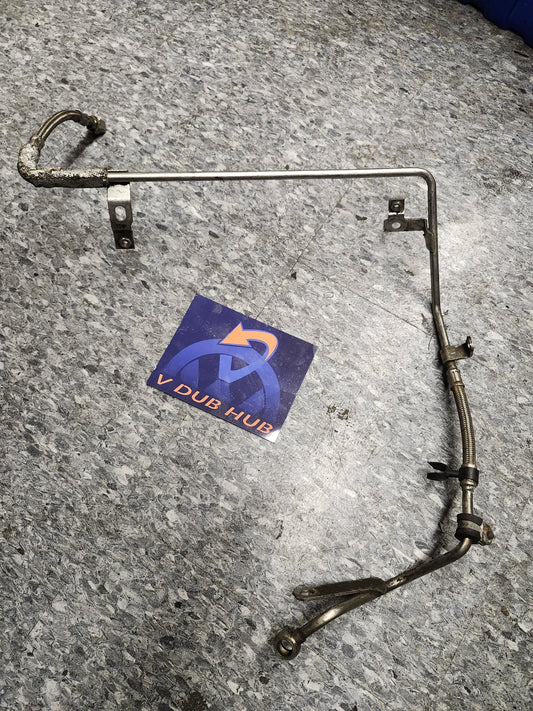 B5 b5.5 1.8t oil feed line