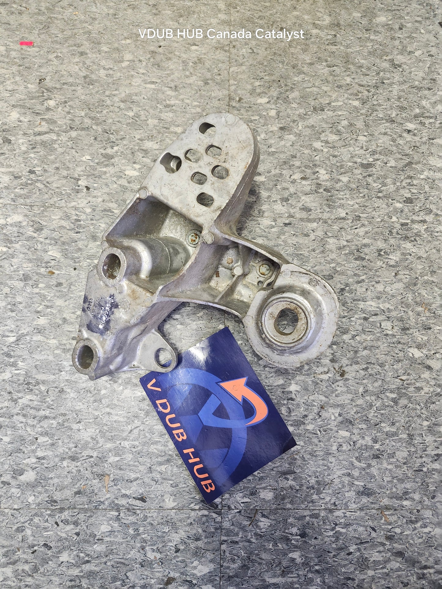 B5 DRIVER ENGINE MOUNT 4B0199351B