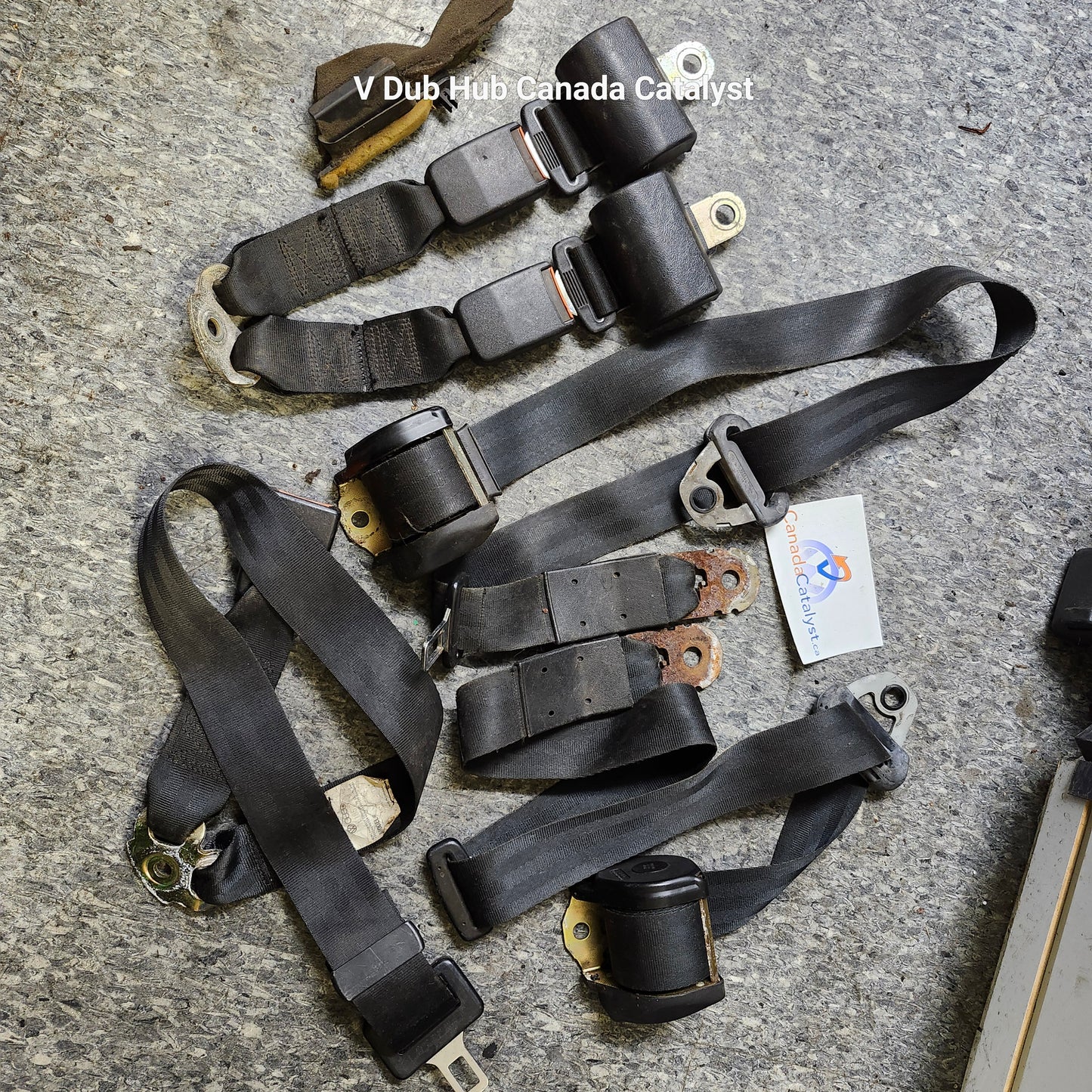 Vintage vw seatbelt set