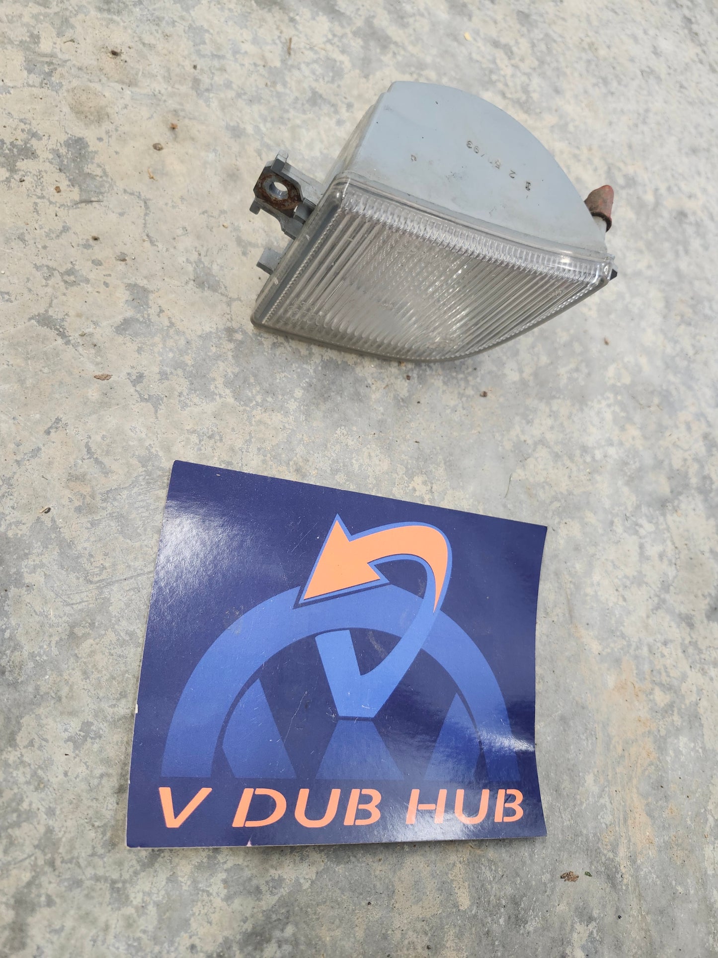 B4 bumper marker light