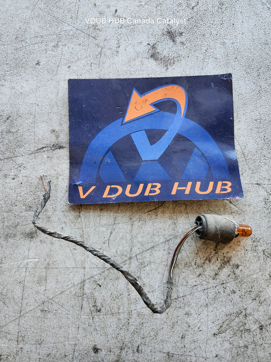 MK4 side marker/turn signal Light Bulb Socket with wire