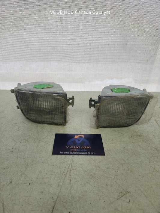 B4 FOG LIGHT SET 3A0941700