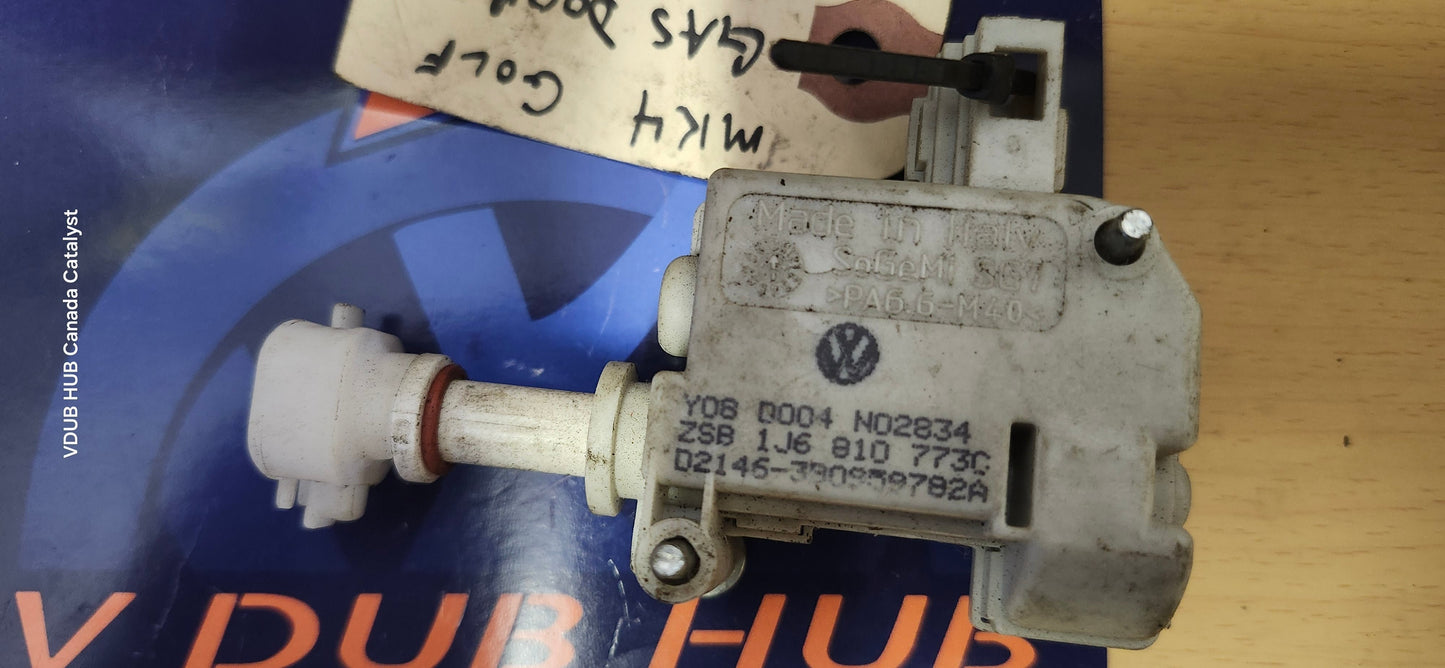 MK4 B5.5 Fuel Door Actuator 1J6810773C