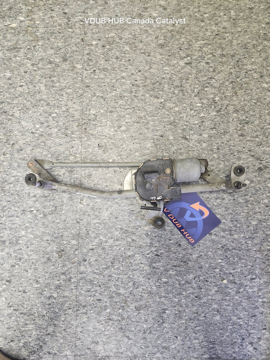 CC PASSAT FRONT WIPER MOTOR assembly 3C8955023B
