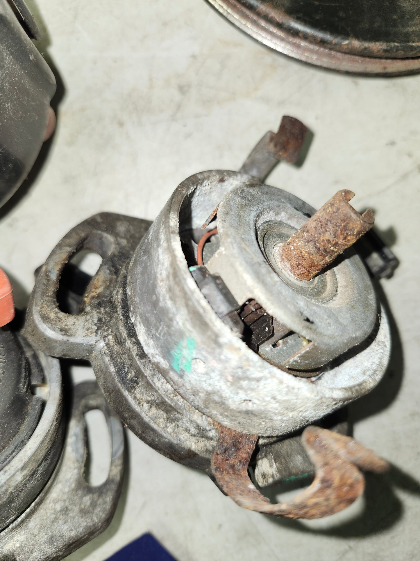 1992 T4 Distributor 2.5 023905205B