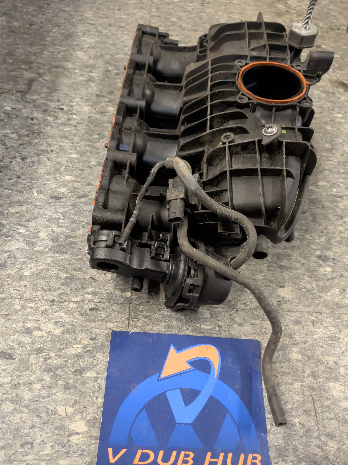 1.8T / 2L INTAKE manifold 06L133201FB