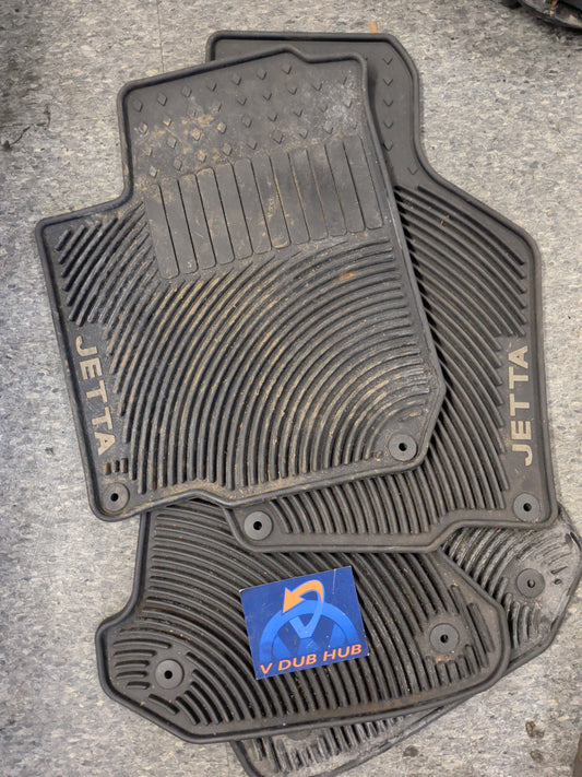 MK4 Jetta Diamond Circle Rubber Floor Mats – Front & Rear Set