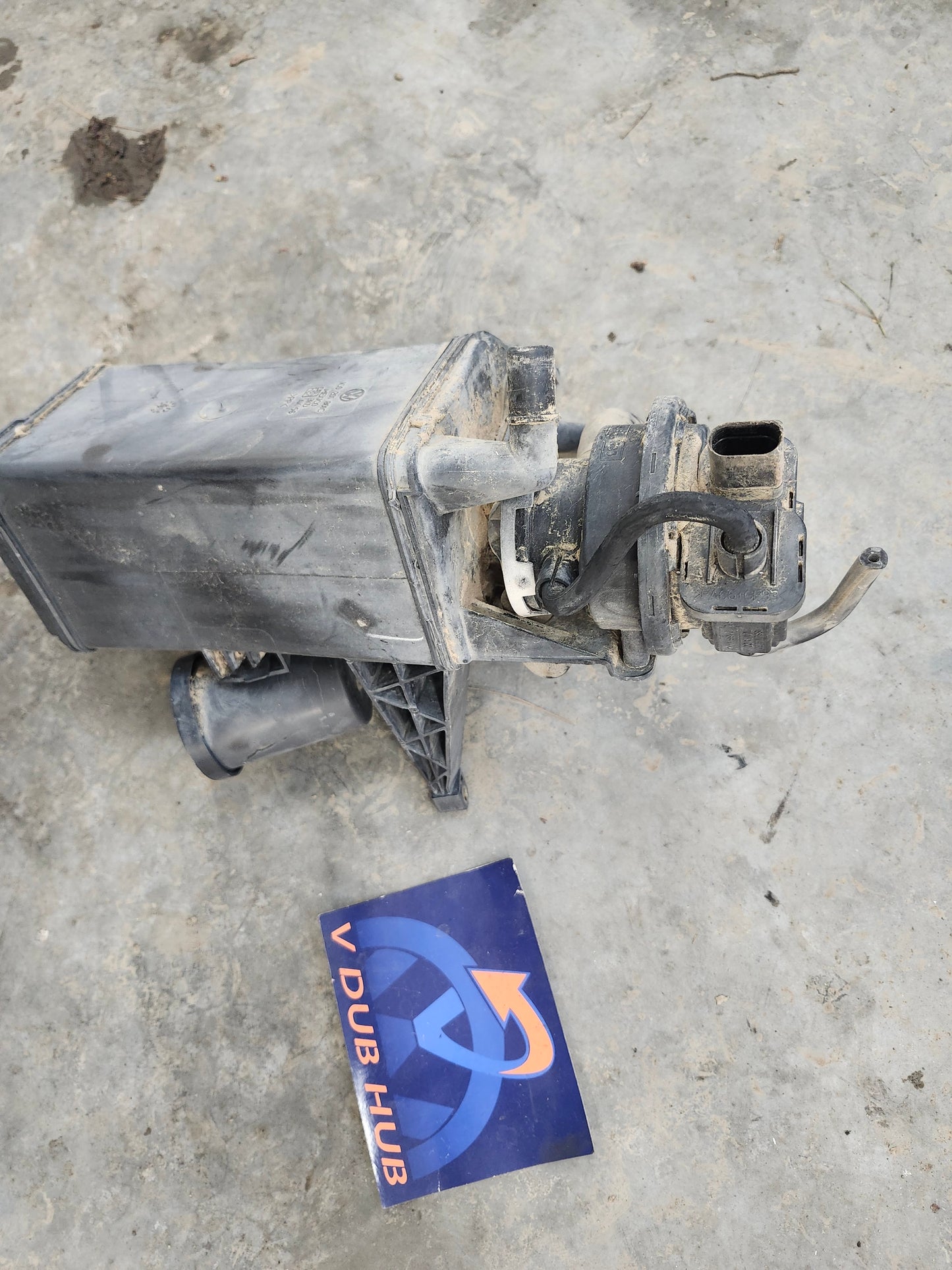 NEW BEETLE Fuel Evaporator Canister Tank/Fuel Detection PUMP 1C0201801C