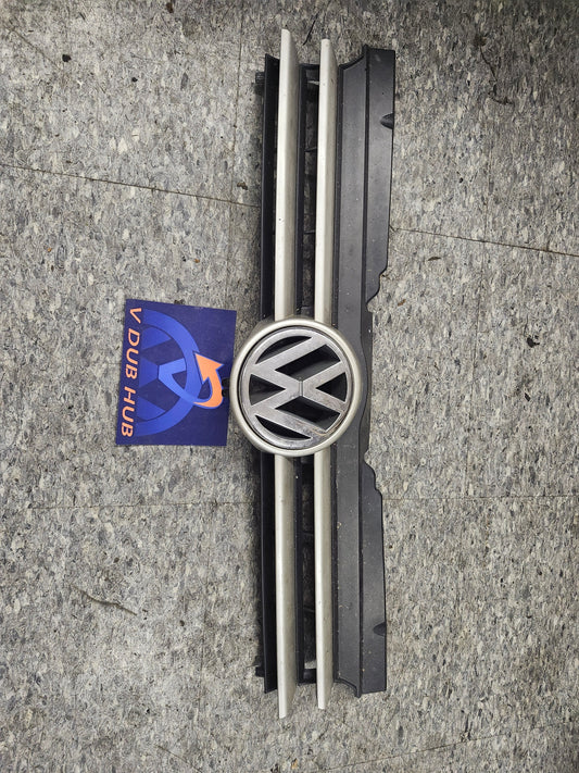 MK3.5 Cabrio / Emblem upper GRILLE