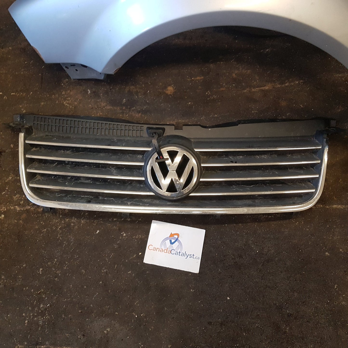 B5.5 Upper Center GRILLE