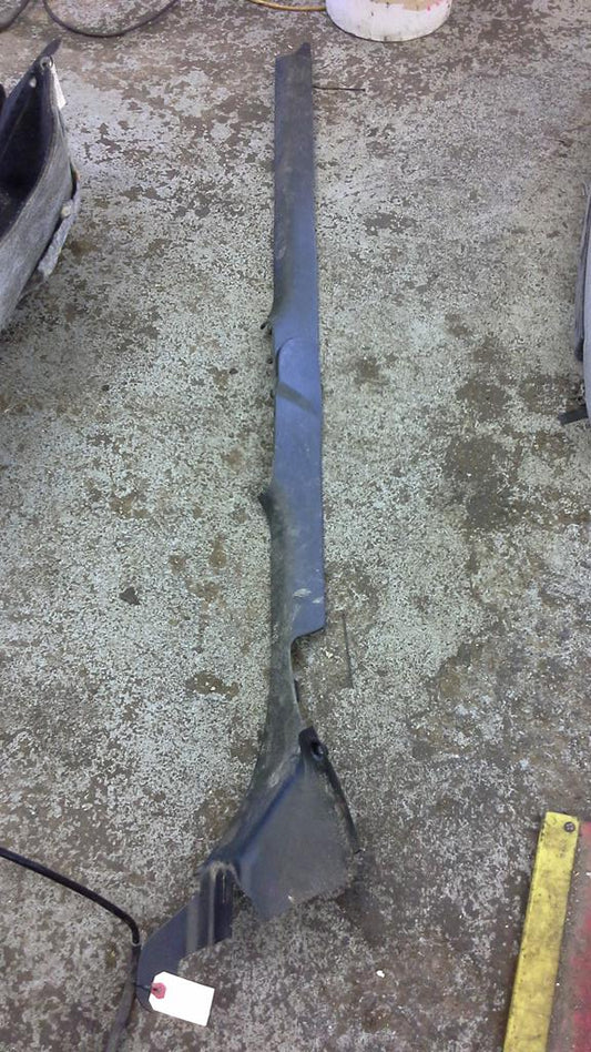 B5.5 Wagon Driver SILL TRIM