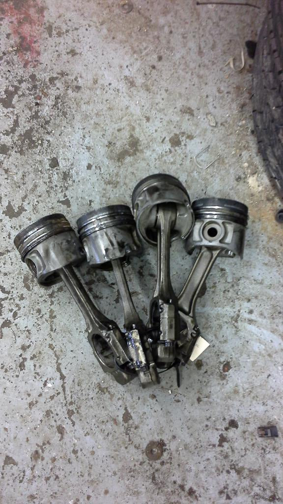 MK3 1.9L AHU Piston/Connecting RODS