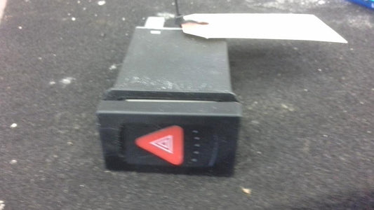 B5.5 Hazard SWITCH 3B0953235D