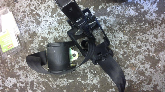 B5.5 Center SEAT BELT