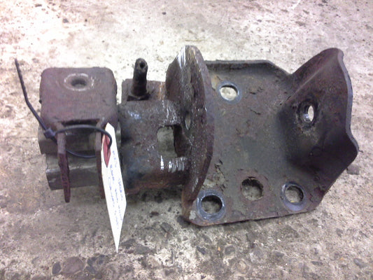 MK3 Cabrio Driver Side Axle MOUNT