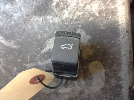 MK4 Trunk SWITCH