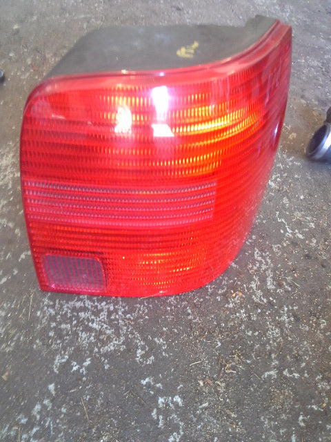 B5 Wagon Passenger TAIL LIGHT