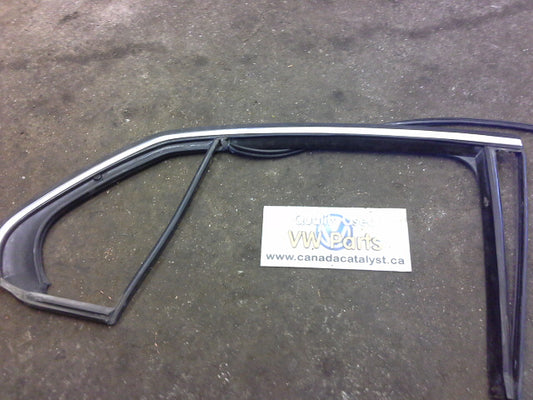 MK5 Rear Passenger Trim Strip And Window SEAL