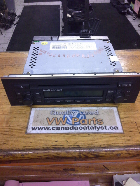 A4 Audi Radio/CD Player