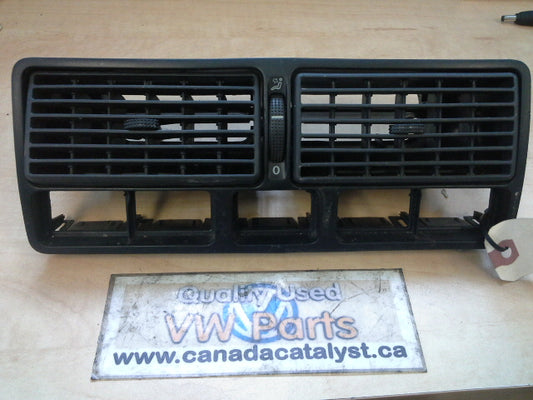 MK4 Golf Center VENT 1J0819728F