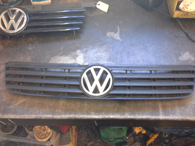 B5 Center GRILLE