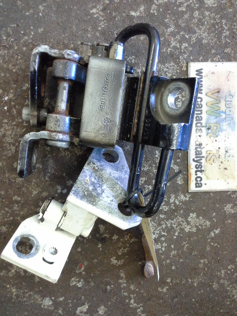 MK5 Front Driver Door Hinge SET 1K0831411P & 1K0831401L