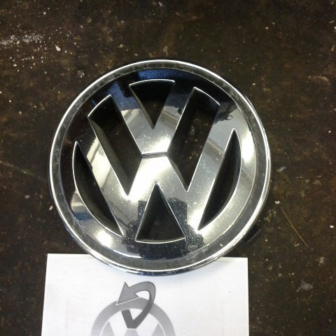 MK4 City Grill EMBLEM 1K5853600