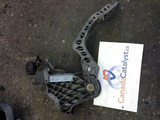 B7/MK6 Clutch PEDAL 1K1721059